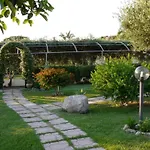 Luxus-drei-zimmer-wohnungen Mit Grossem Garten By Interhome Санта-Мария