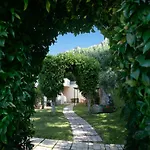 Luxus-drei-zimmer-wohnungen Mit Grossem Garten By Interhome Апартаменты Санта-Мария