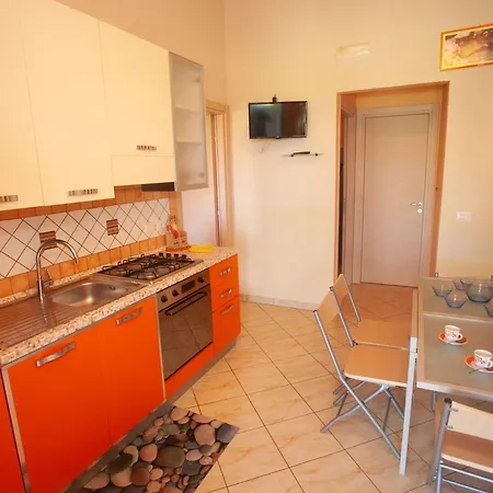 Апартаменты Luxus-drei-zimmer-wohnungen Mit Grossem Garten By Interhome