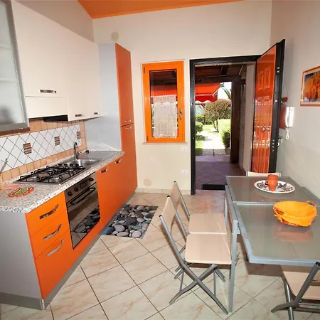 Апартаменты Luxus-drei-zimmer-wohnungen Mit Grossem Garten By Interhome