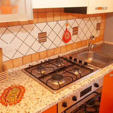 Luxus-drei-zimmer-wohnungen Mit Grossem Garten By Interhome Санта-Мария