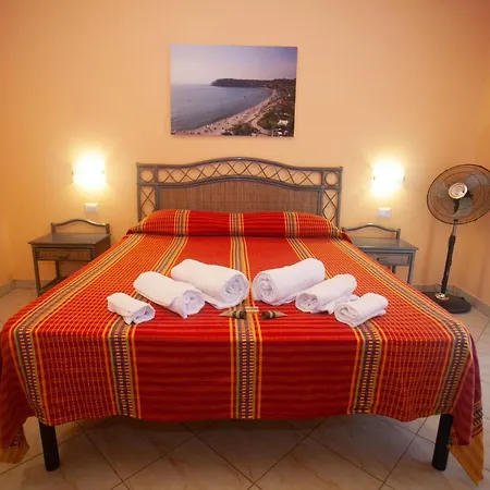 Luxus-drei-zimmer-wohnungen Mit Grossem Garten By Interhome Апартаменты