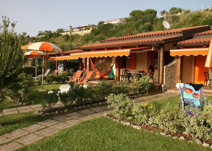 Luxus-drei-zimmer-wohnungen Mit Grossem Garten By Interhome Апартаменты