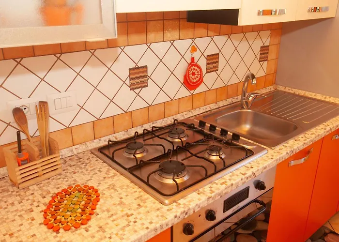 Luxus-drei-zimmer-wohnungen Mit Grossem Garten By Interhome Санта-Мария