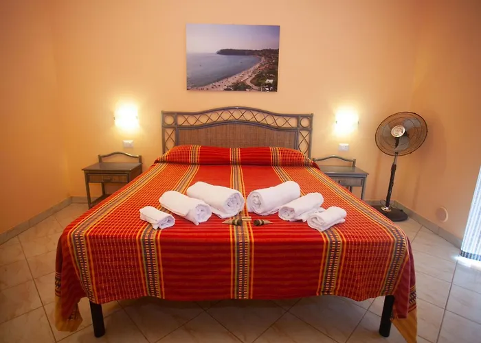 Luxus-drei-zimmer-wohnungen Mit Grossem Garten By Interhome Апартаменты