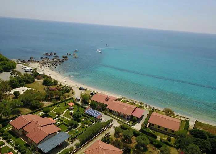 Luxus-drei-zimmer-wohnungen Mit Grossem Garten By Interhome Апартаменты *